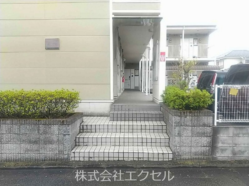 レオパレス慶弐番館 エントランス