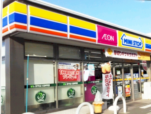 グレースハウス コンビニ