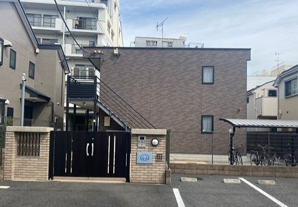 レオネクストショコラ国立 エントランス
