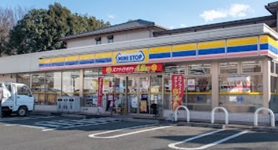 グランツフリーデ コンビニ