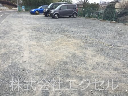 エクセルマルヤマ 駐車場