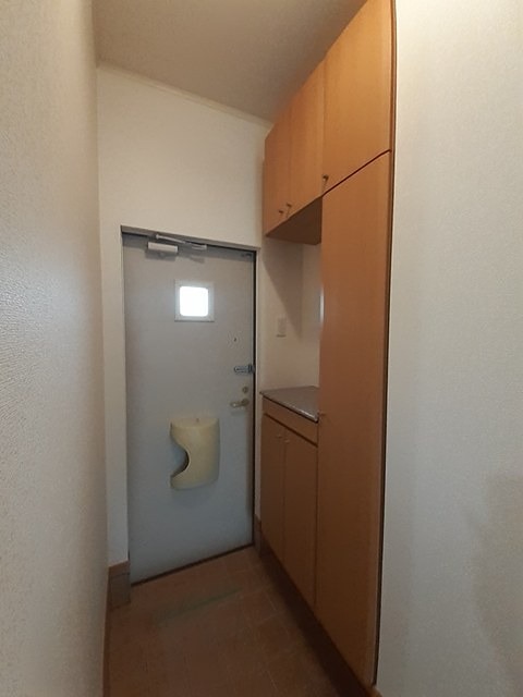 ラリーヴァメゾン久米川 玄関