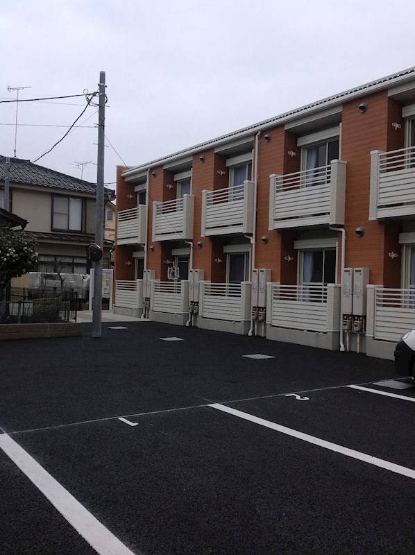 レオネクストミント 駐車場