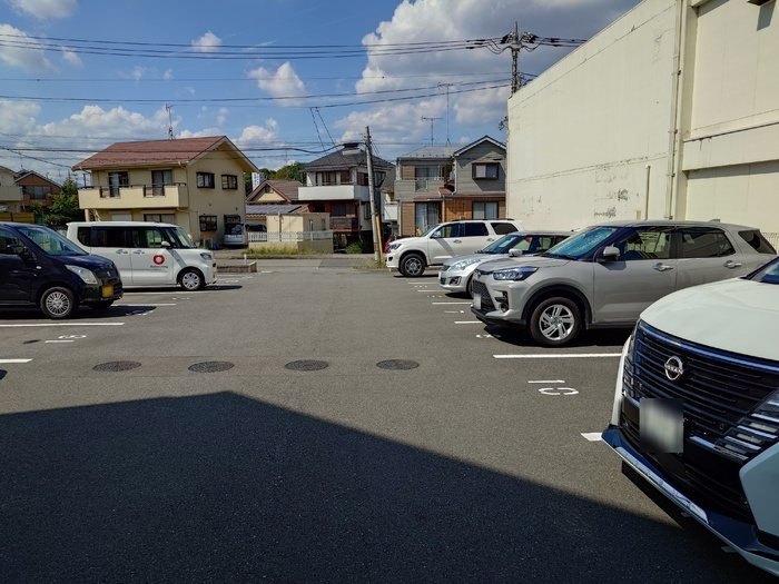 ゼファーコート２ 駐車場
