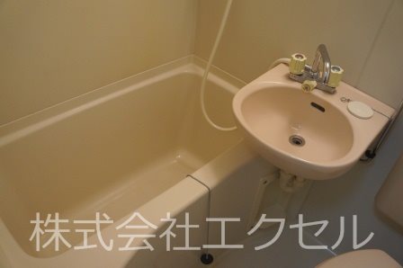 レオパレスアムール2 風呂画像