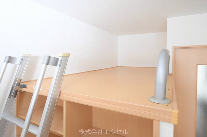 レオパレスカモミールB ベッドルーム