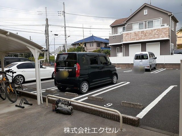カーサプリマベーラ 駐車場