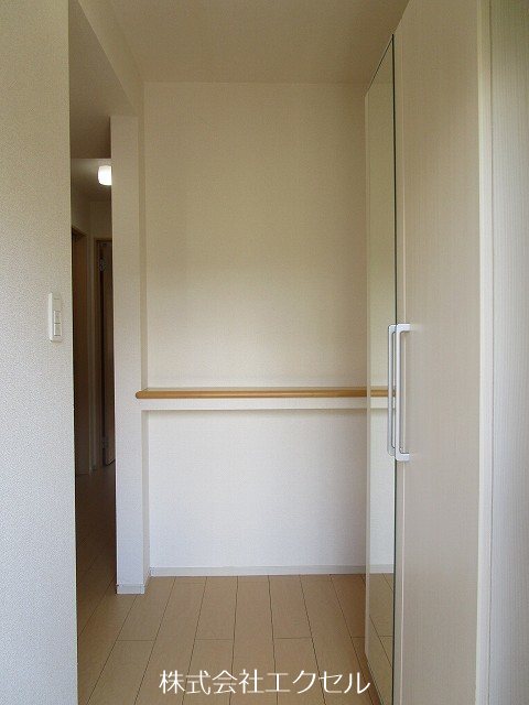 メゾンドリベラ 玄関