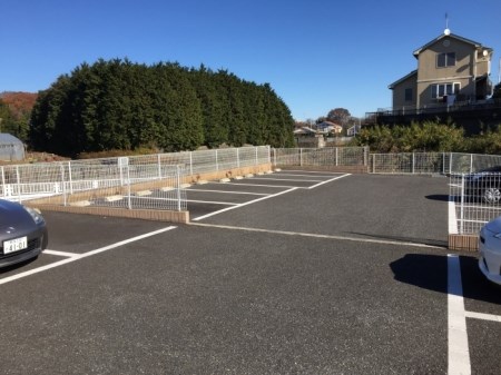 ヴェルデ 駐車場
