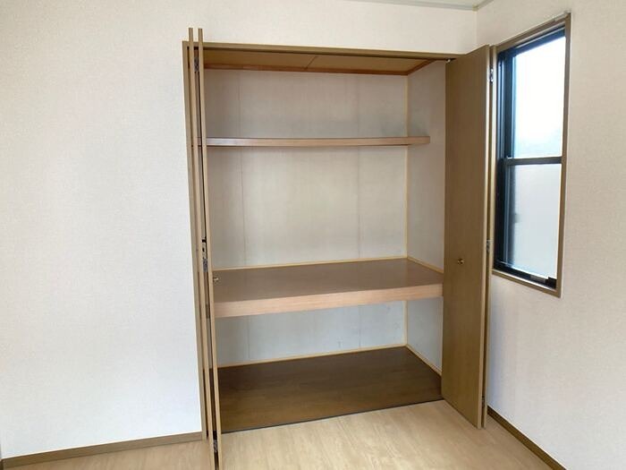 クレセントＢ 収納