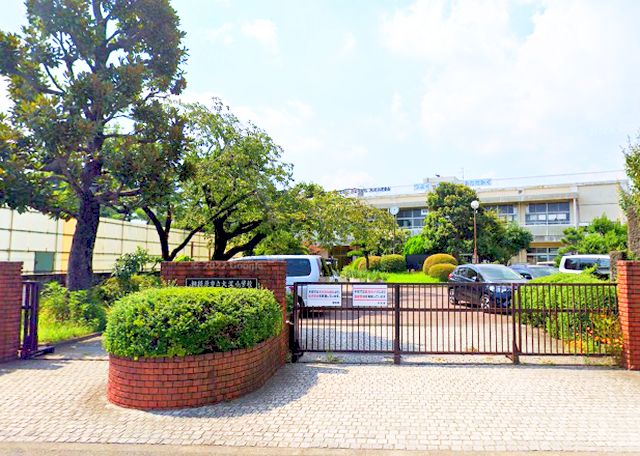 カサベルデ 小学校