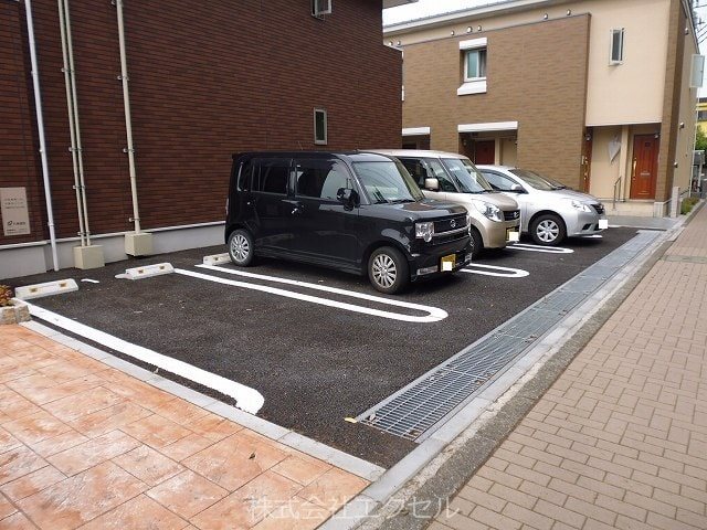 カーサフォレスタ 駐車場