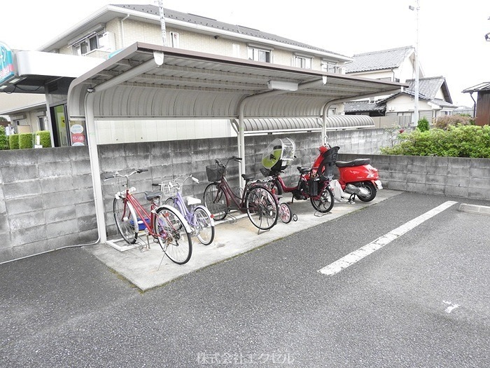 カーサマヤ 駐車場