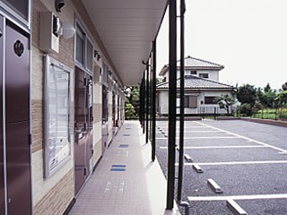 レオパレスＳＴＲ エントランス