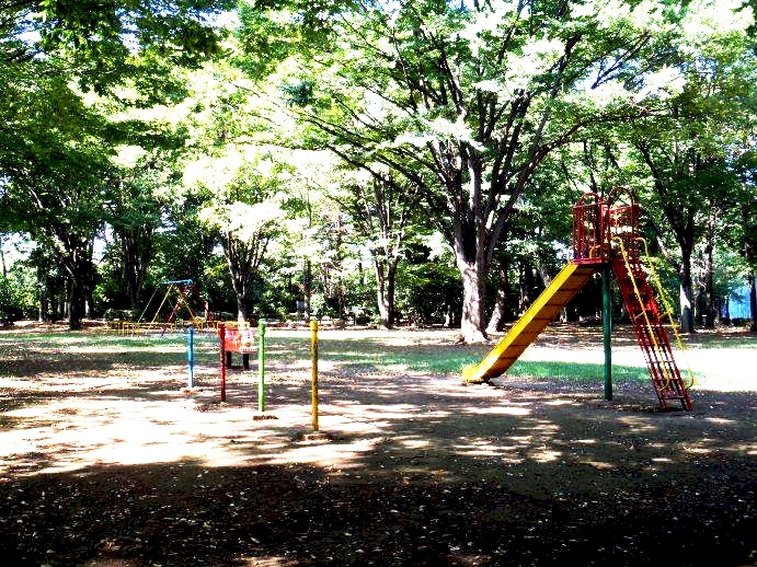サンパレストミタ 公園