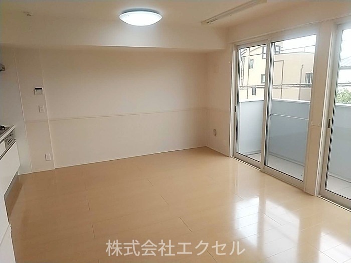 グランシャリオ万願寺 リビング