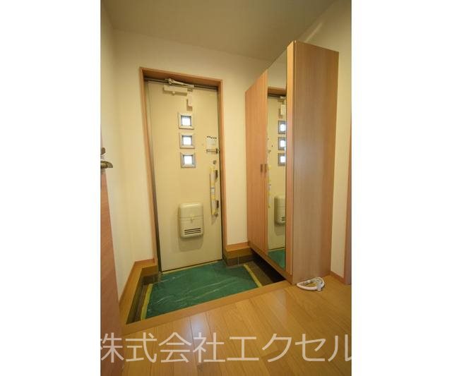 東京都国分寺市日吉町４丁目 玄関
