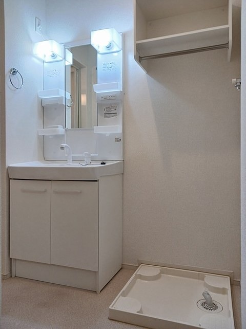 プレシャス１９ 洗面所