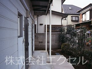 レオパレスアムール1 玄関