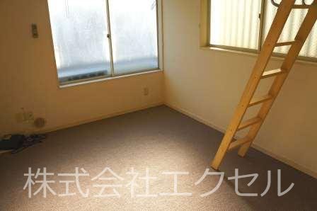レオパレスアムール1 リビング