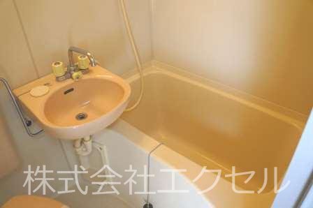 レオパレスアムール1 風呂画像