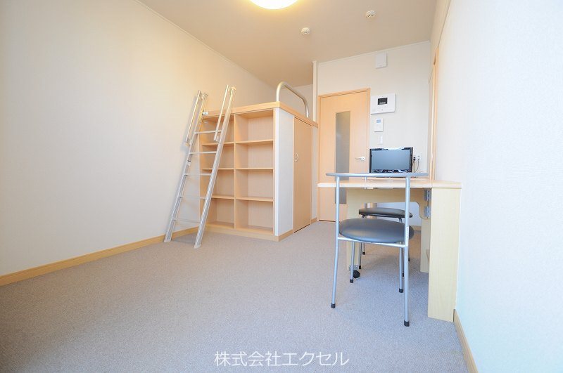 レオパレスカモミールB リビング