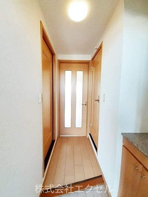 エンピエッサ東大和 玄関