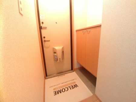 グランエスポワール 玄関