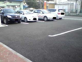 ブローテ 駐車場