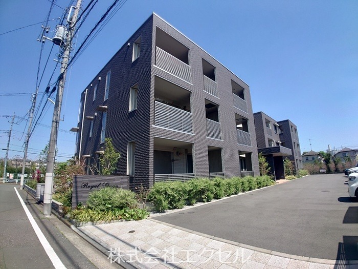 ロイヤルグラン 外観