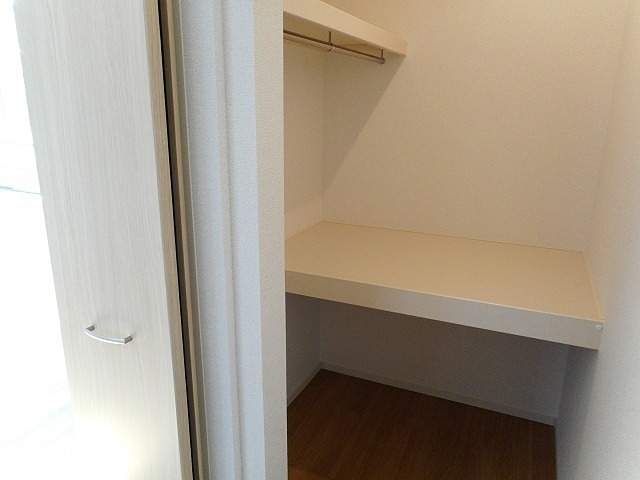 ガーデニア西町 収納