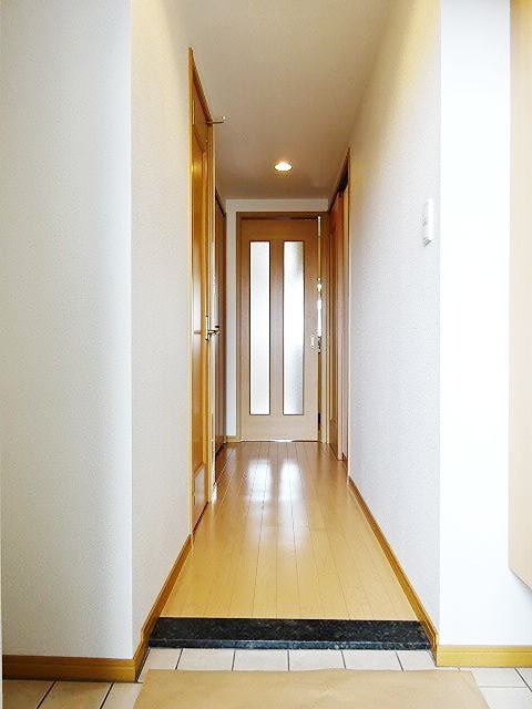 昭島コートエレガンスＦ 玄関