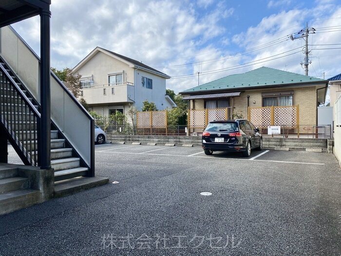 エンゼルパル一番館 駐車場