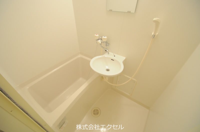 レオパレスセンターウエスト2 風呂画像