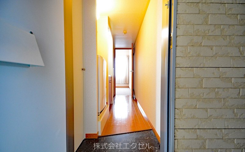 レオパレス聖蹟ロイヤルハイツ 玄関