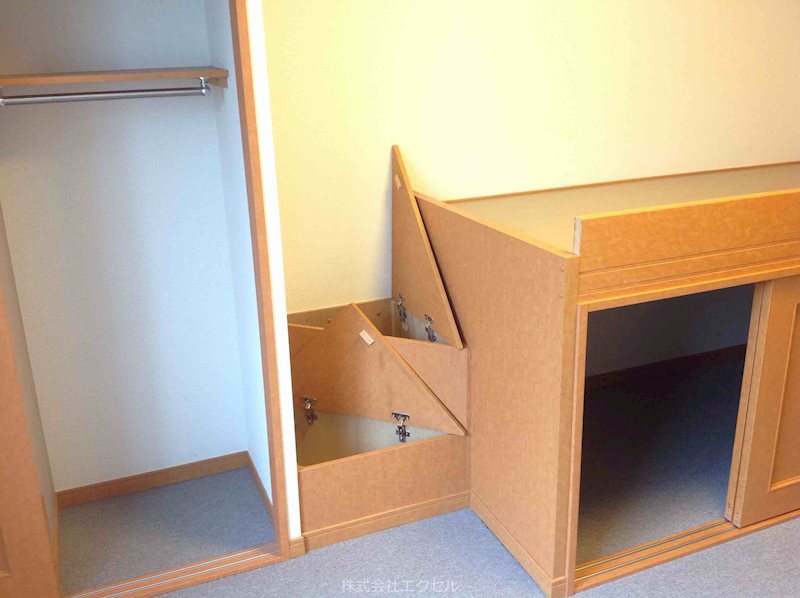 レオパレスアルテイル 収納
