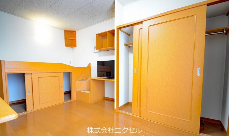 レオパレスアーベントロート ベッドルーム