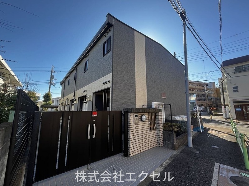 レオパレスカーサアベニュー4 外観