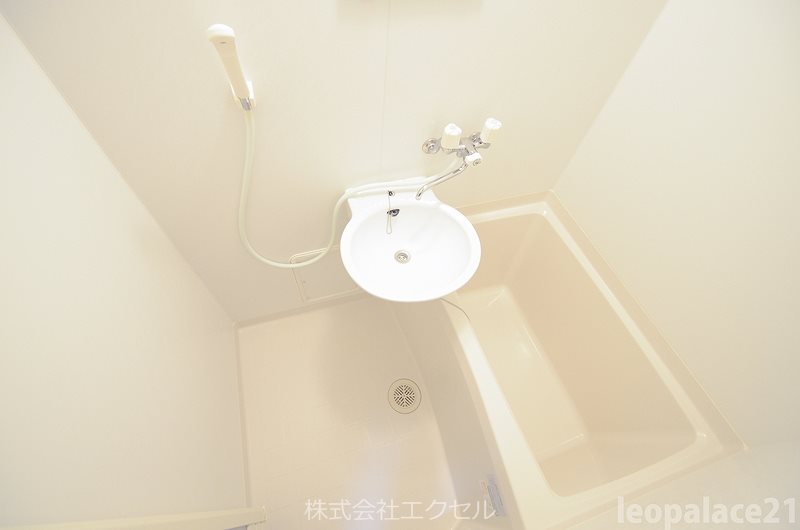 レオパレスシルバコート 洗面所