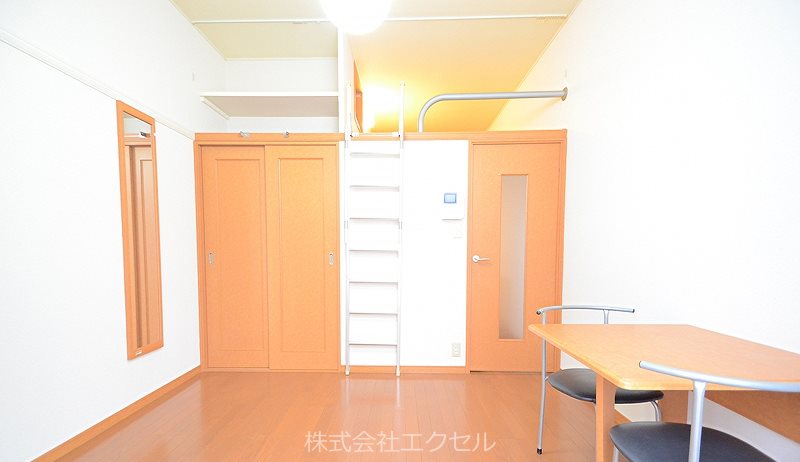 レオパレススティジミハル ベッドルーム