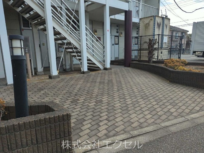 レオパレスＣａｓａＡｖｅｎｕｅ3 エントランス