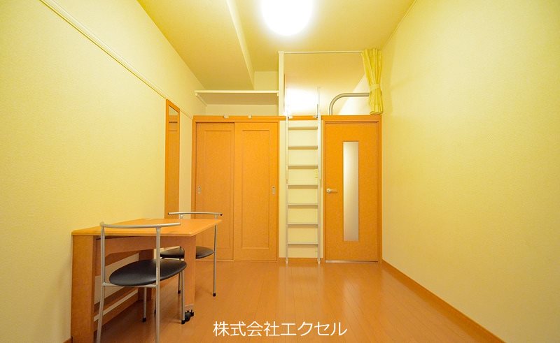 レオパレスホープ リビング