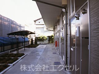 レオパレスルミエール本町 エントランス