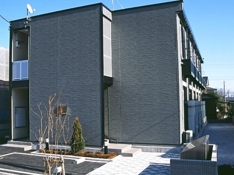レオパレスルミエール本町 駐車場