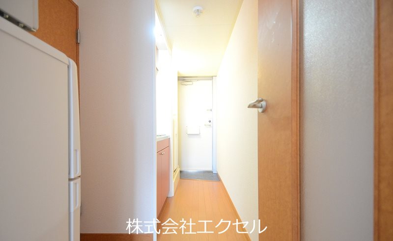 レオパレスハーモニー 玄関