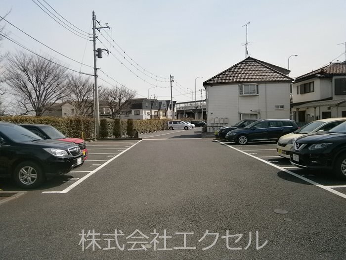 レセンテスパシオA 駐車場