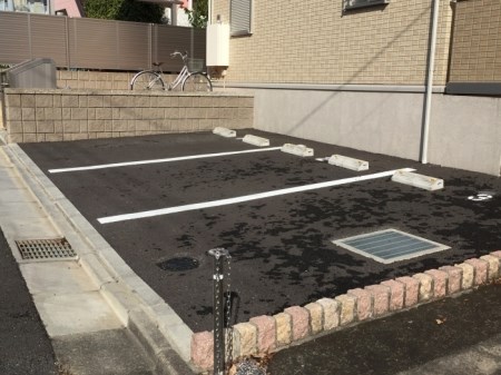 キャトルセゾン 駐車場