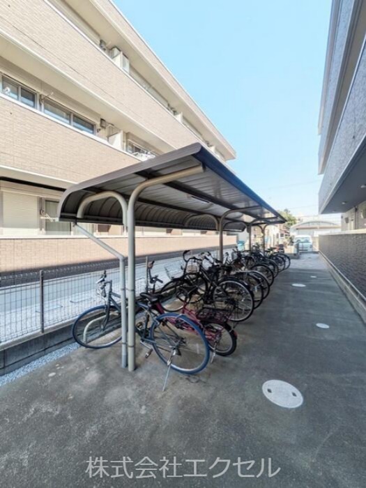 サンプレジール 駐車場