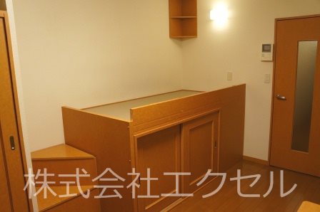 レオパレスＣａｌｍ戸倉2 ベッドルーム