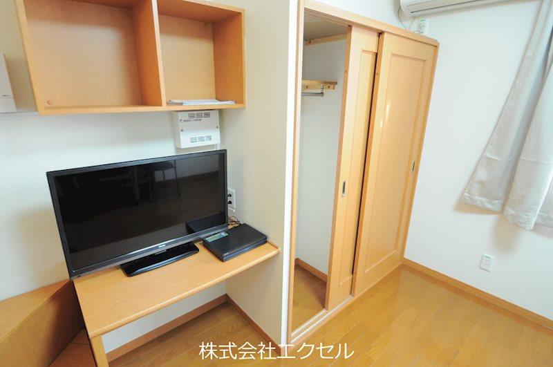 レオパレスハピネス 収納